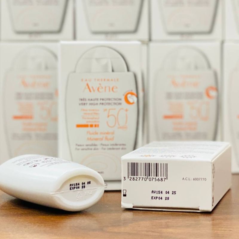 Avène Mineral Fluid SPF 50+ 2 ضد آفتاب فلوئید مینرال avene اون